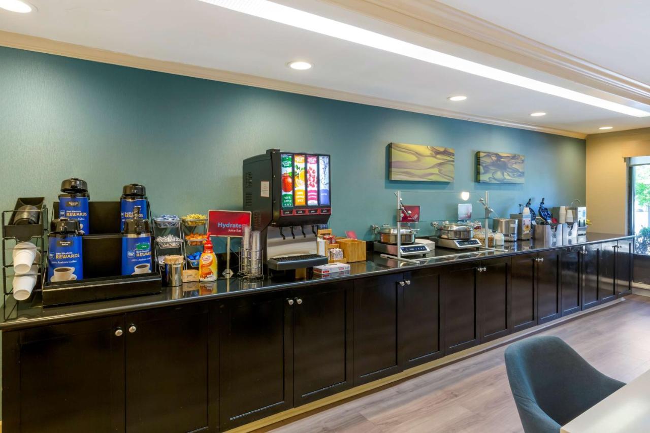 Best Western Plus Cary - Nc State Екстер'єр фото